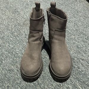 Time and Tru Gray Winter Boots